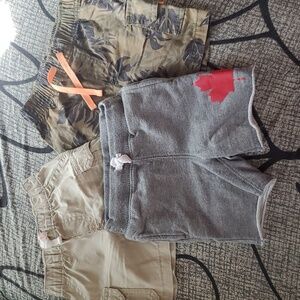 Boys shorts size 12 months $5 if buying 2 or more items